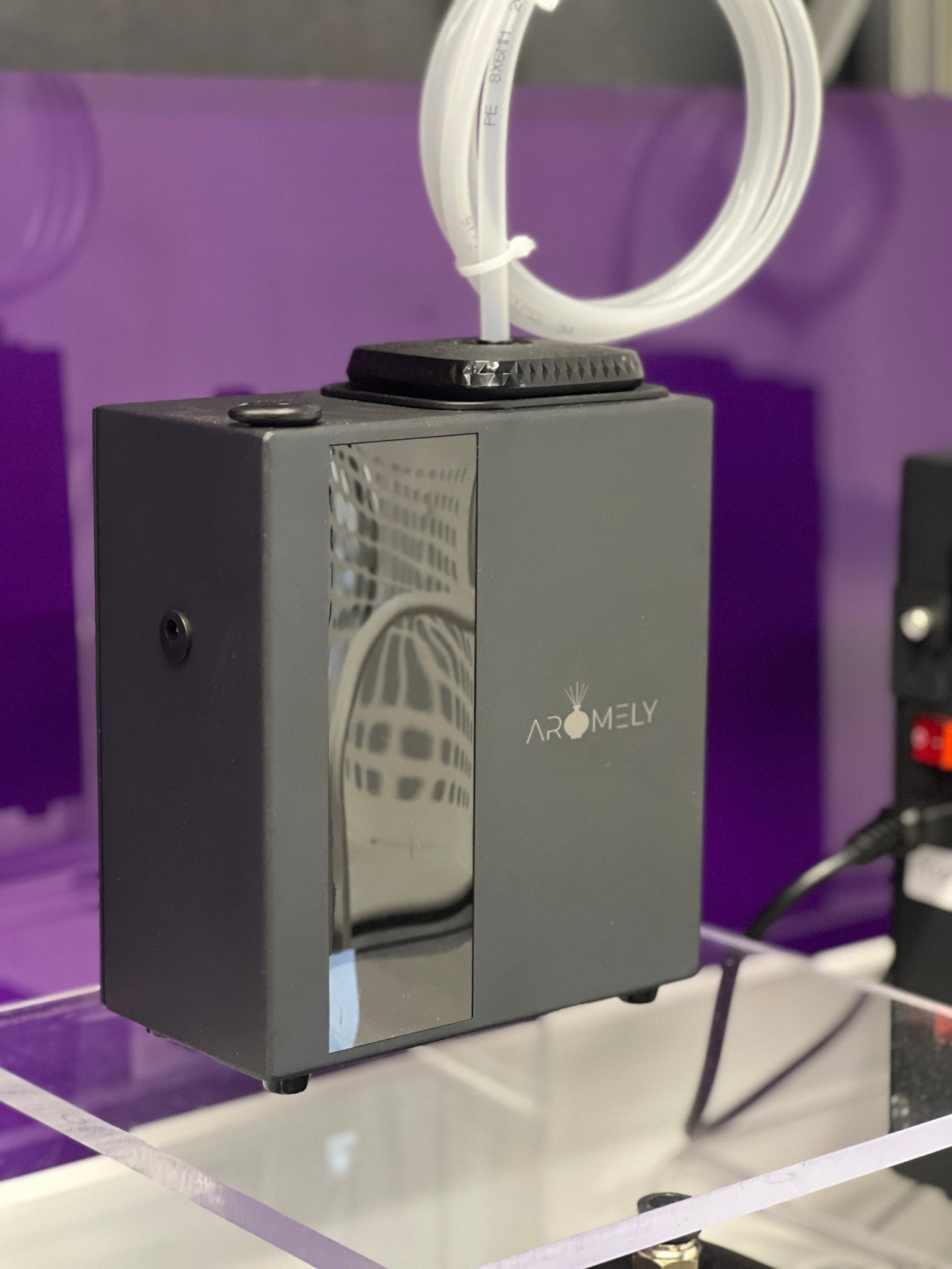 Attracting Clients with the Power of Scent - The Business Benefits of Oil Diffusers