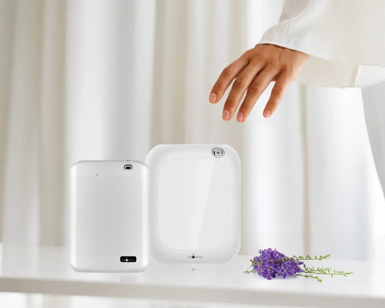 Aroma oil diffuser by Aromely